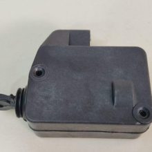 محرك برقي قفل صندوق عقب (طرح قديم ) پژو 405 شرکتی اصل ایساکو