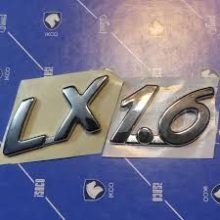 آرم LX 1/6 روي گلگيرجلو پژو 206 شرکتی اصل ایساکو